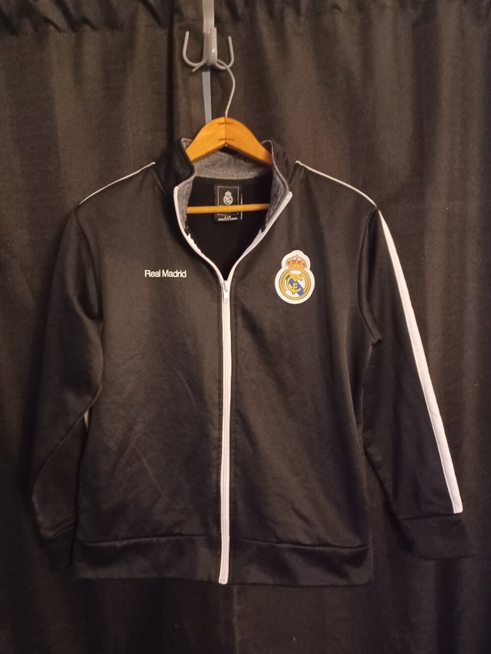 Real Madrid Official Product Track Jacket Mens L Full Zip Soccer Football